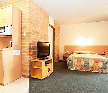 ***  New Olympic Motel Australia